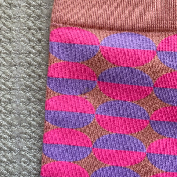 Fabletics Workout Set - Picture 2 of 4